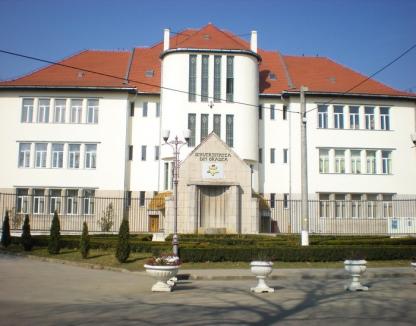 Evaluatorii ARACIS vin la Universitatea din Oradea în octombrie